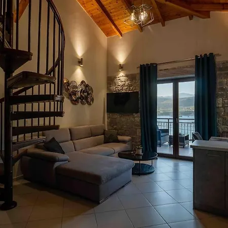 Modern Loft @ Kalogria Beach Stoúpa